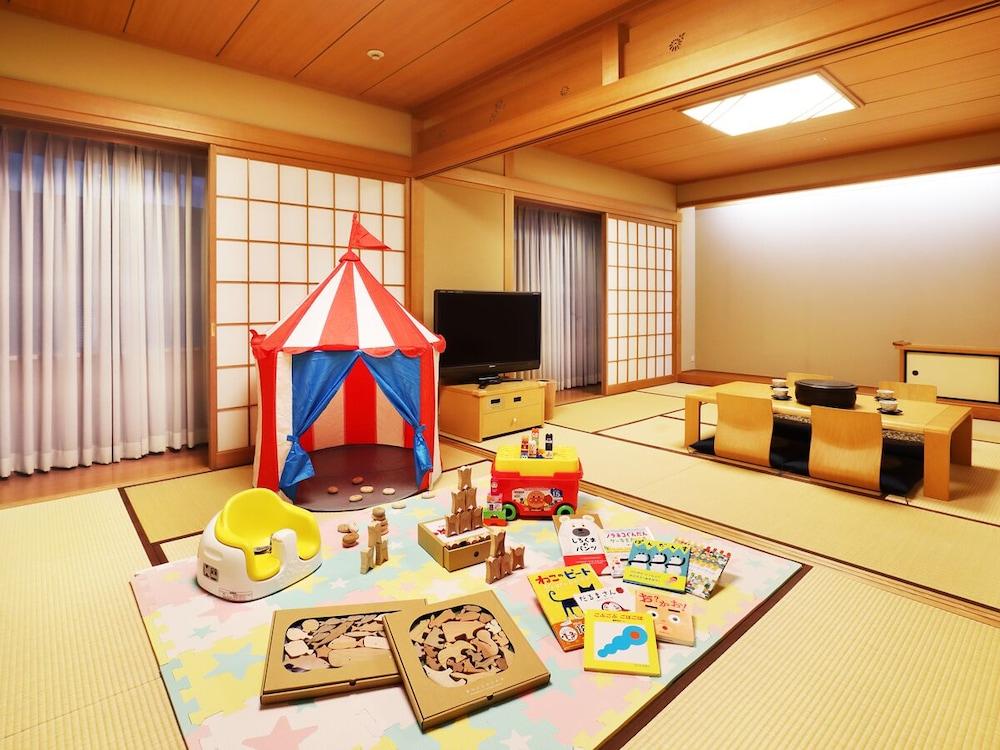 Miyako Hotel Gifu Nagaragawa Екстериор снимка A room at a Japanese hotel