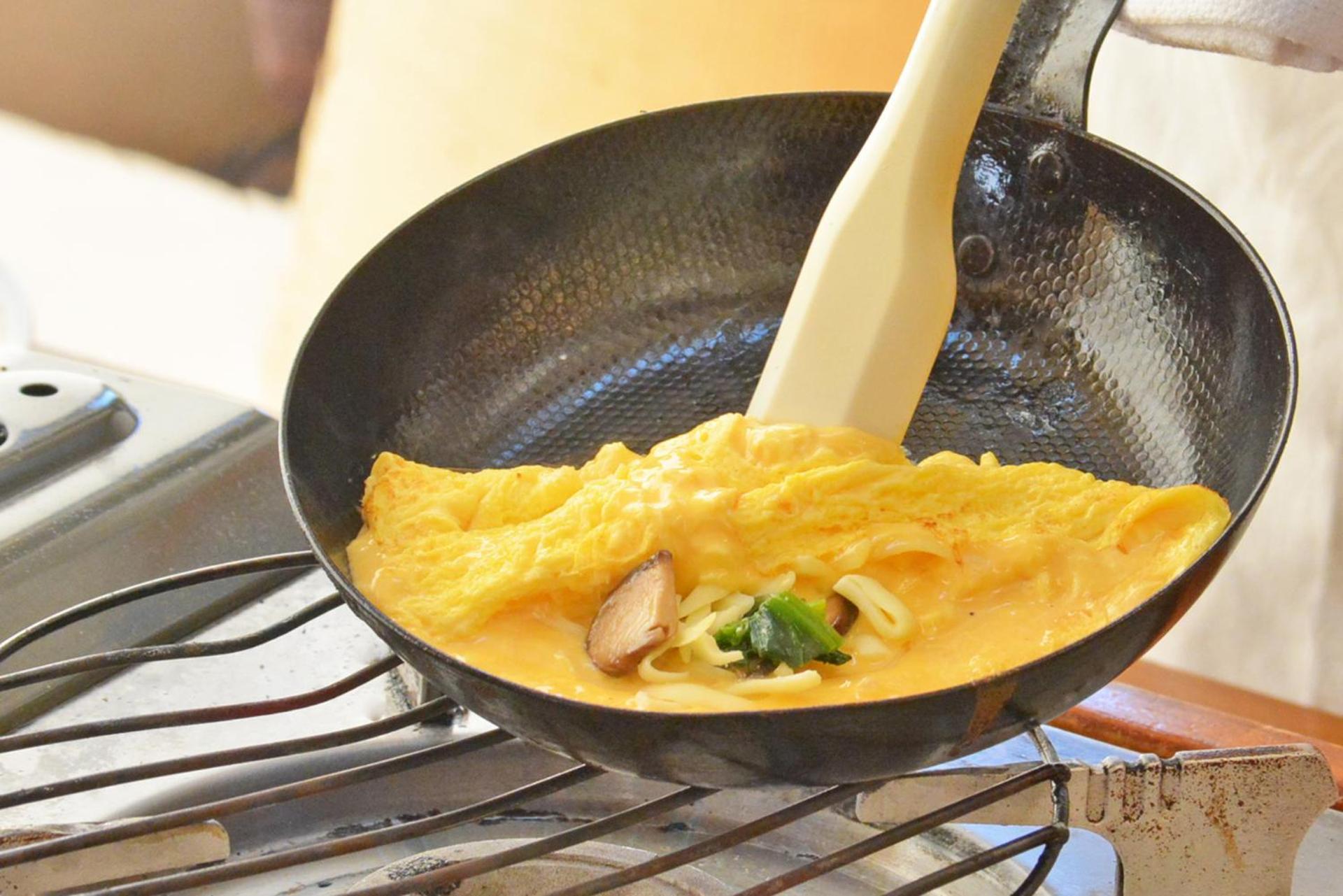 Miyako Hotel Gifu Nagaragawa Екстериор снимка Egg foo young being cooked